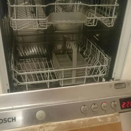 Colorful Center - Parking Available アパート *