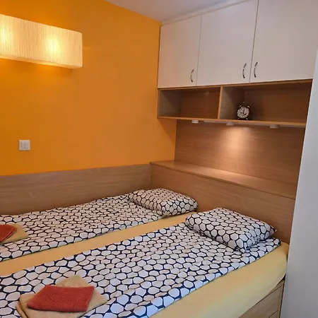 Colorful Center - Parking Available Apartment *