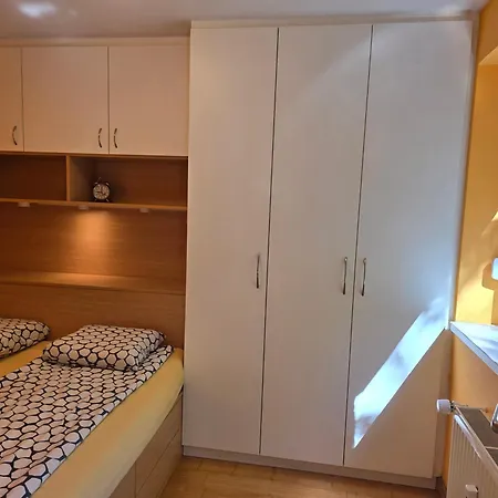 Colorful Center - Parking Available Apartment