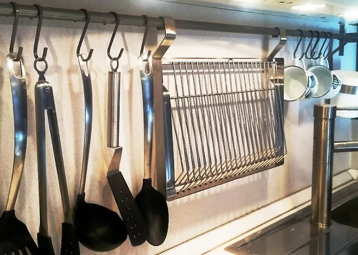 Colorful Center - Parking Available アパート *