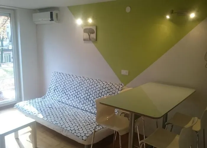 Colorful Center - Parking Available Apartament *